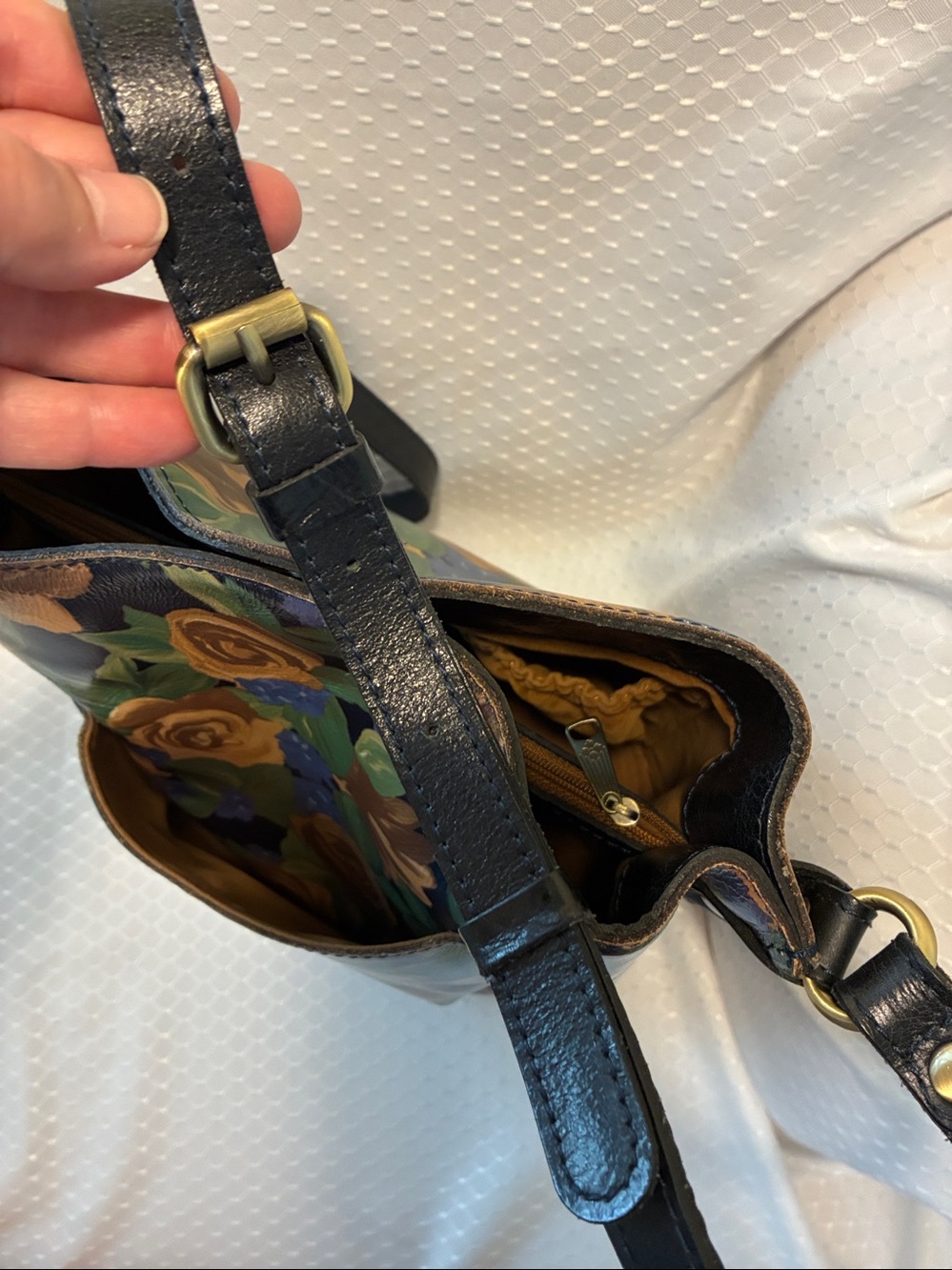 Patricia Nash Leather Lavello Bucket Bag Like New - Picture 10 of 10